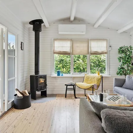 別荘 3 Bedroom Amazing In オテルプ