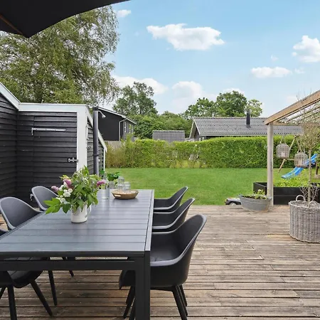 3 Bedroom Amazing In オテルプ