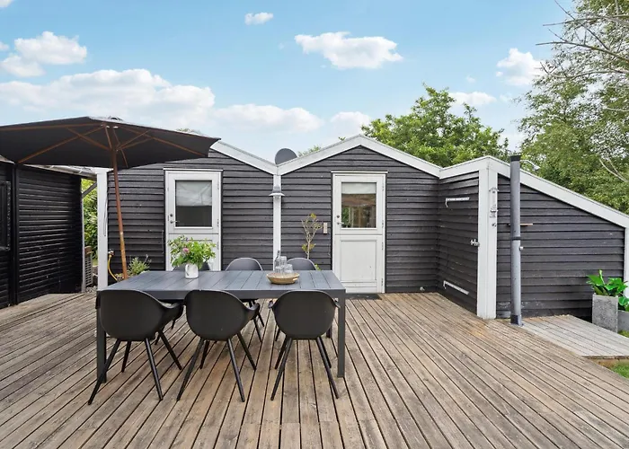 3 Bedroom Amazing In Tatil Evi Otterup