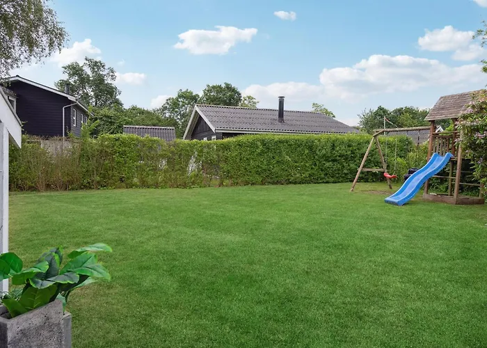 3 Bedroom Amazing In Дом отдыха *